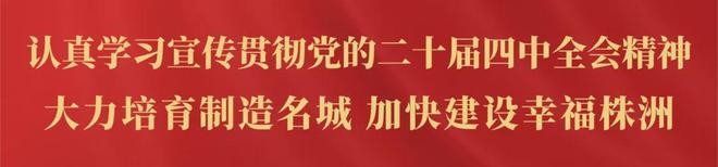 帅气！41岁C罗戴墨镜抵达训练营：开启第6次世界杯之旅 志在夺冠