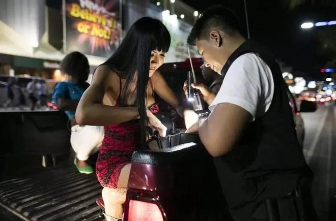 76人正式签下詹姆斯!两年800万+15%交易保证金 夺冠赔率排第三