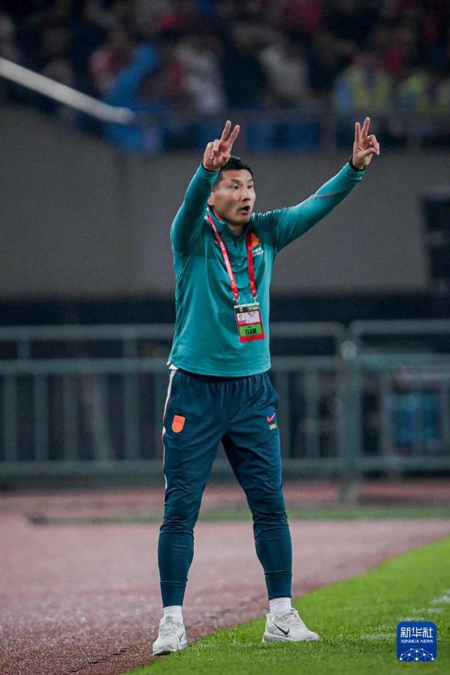 贾冰道歉信尽显格局!认错却不撕偷拍熟人,成年人的顶级体面