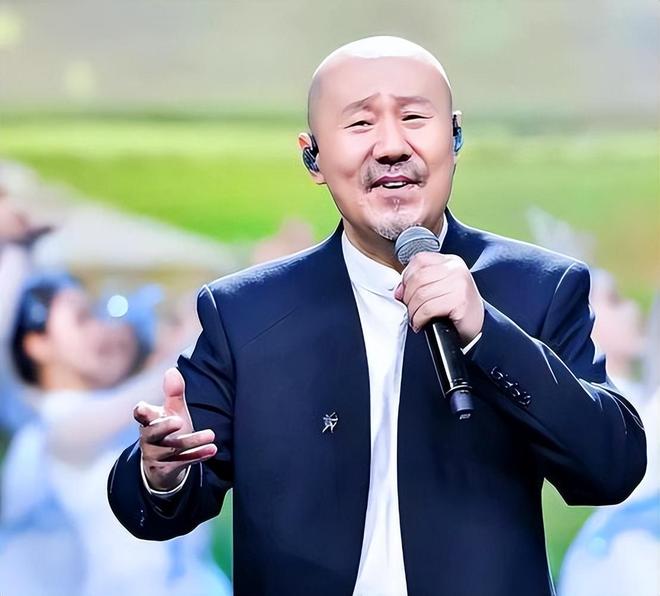 曝泰山队曾接触李霄鹏双方不欢而散，与巩晓彬不回山东男篮很相似