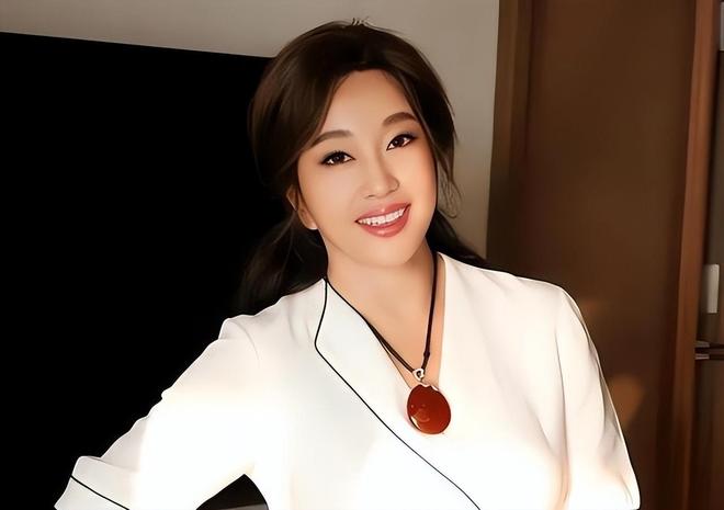 不是王俊杰，不是杨瀚森！男篮获胜头号功臣是他，砍21+7堪比外援